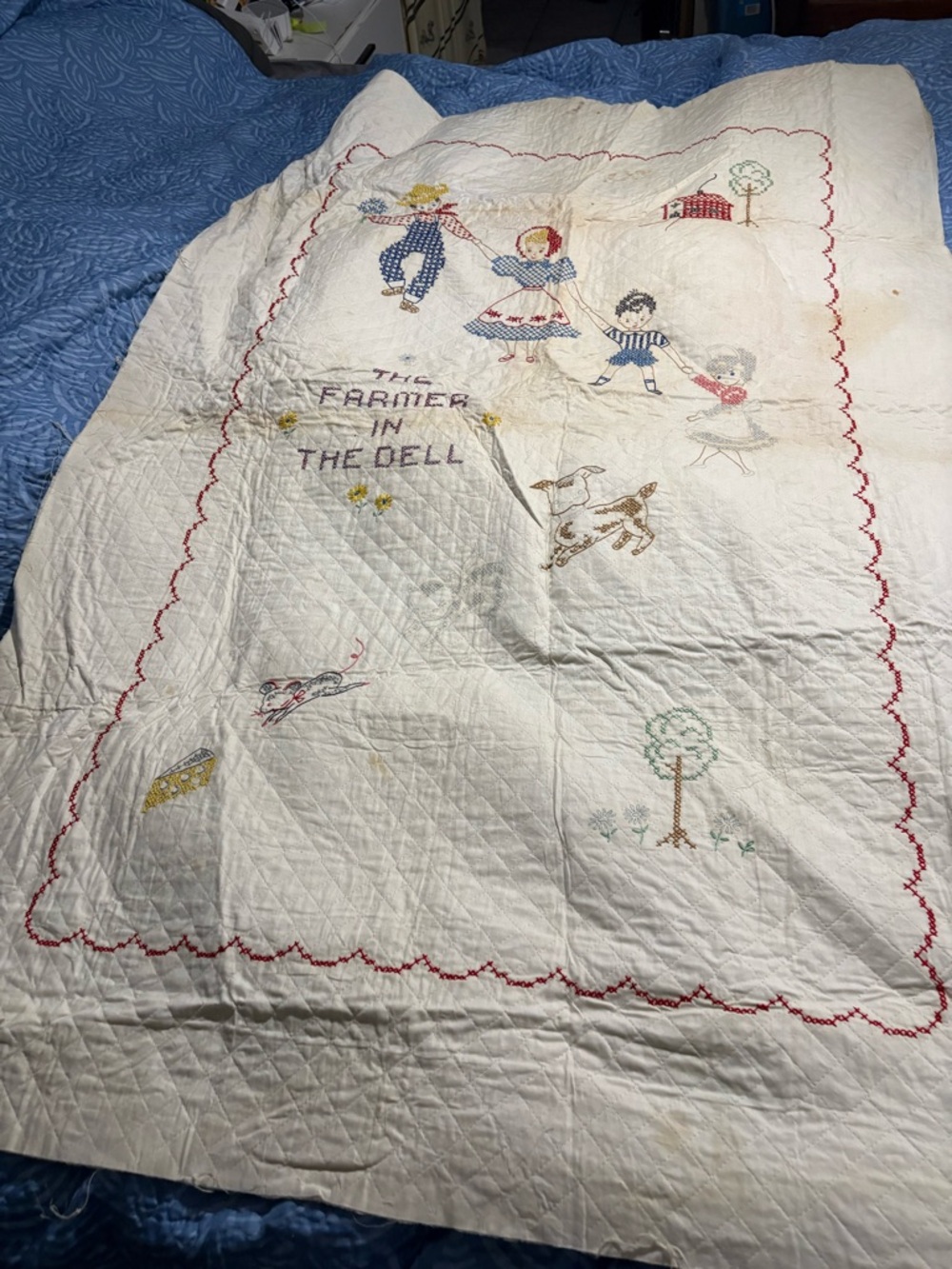 Handmade Cream Embroidered 'The Farmer in the Dell' Quilt unfinished damaged